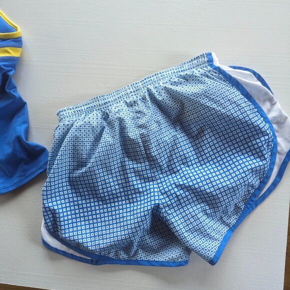 Nike Livestrong Shorts and Top Size Small in Bright Blue - Picture 8 of 16